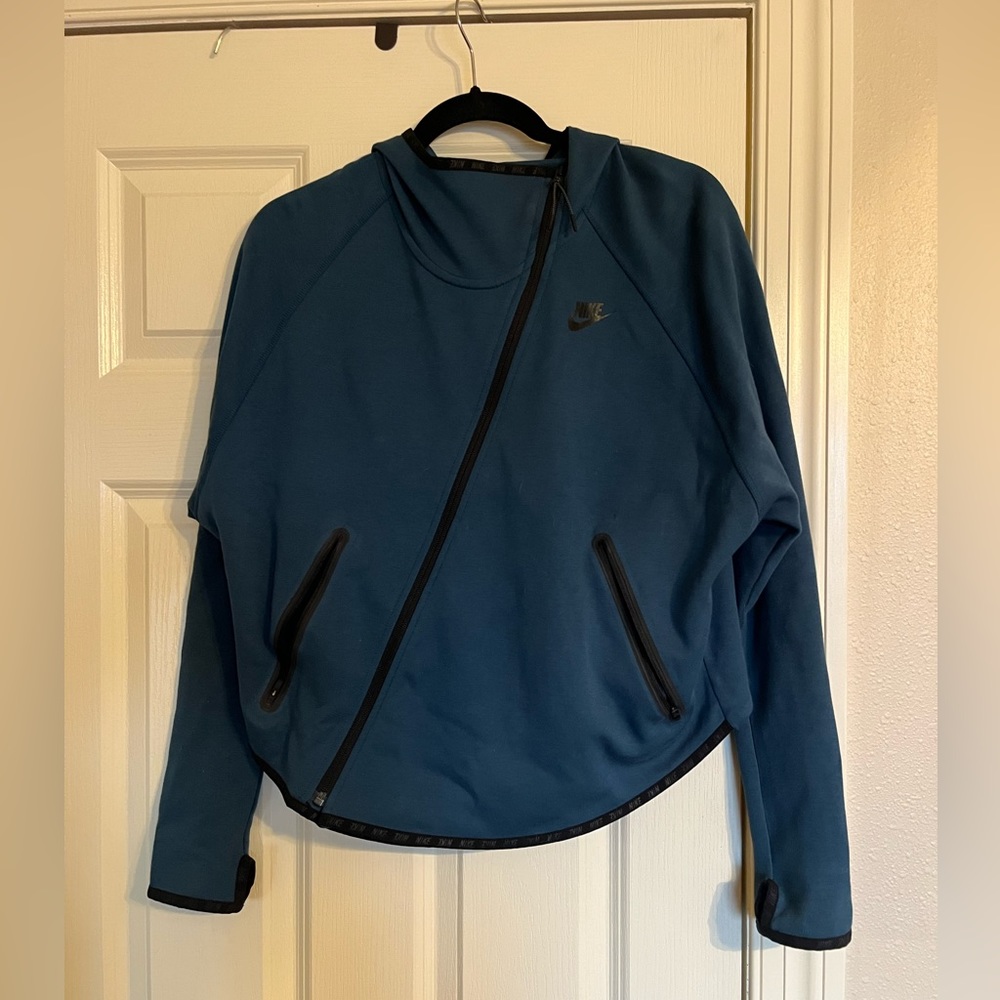 NIKE cape coat